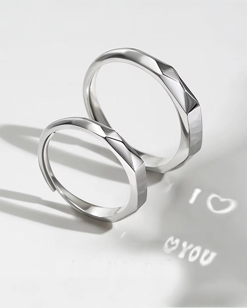 Light Sculpted Couple Rings