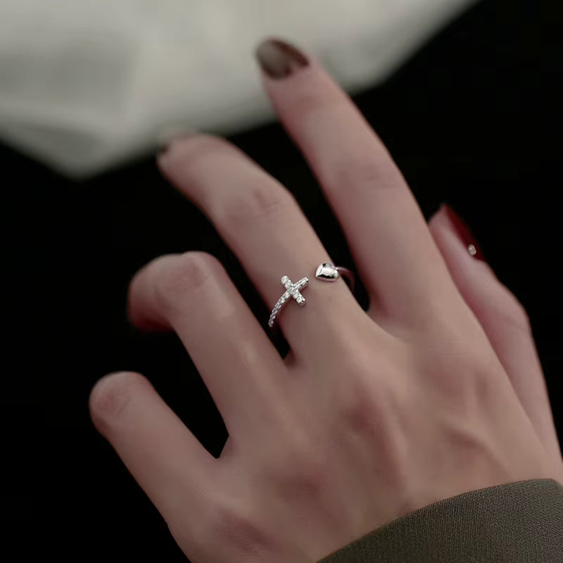 Orélina Faith Ring
