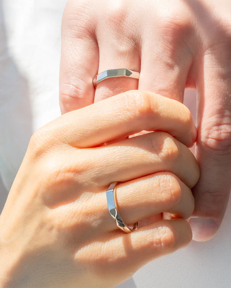 Light Sculpted Couple Rings